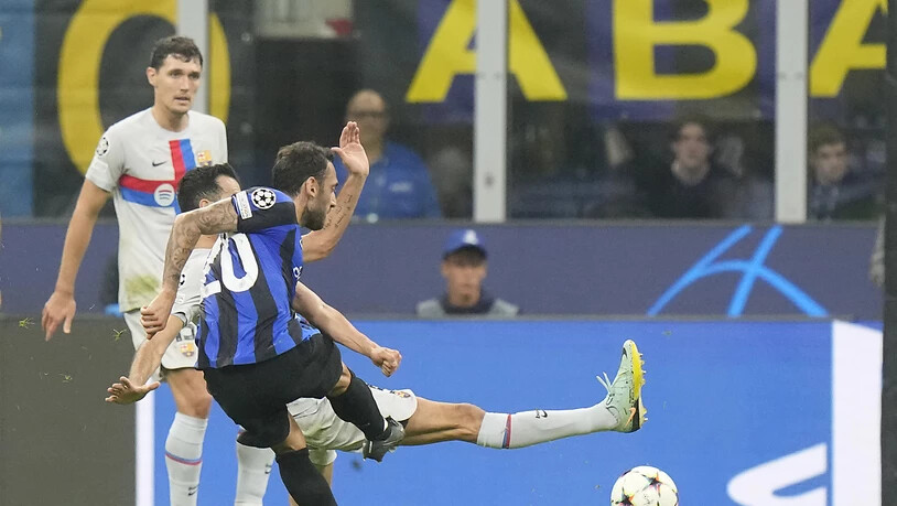Hakan Calhanoglu schoss Inter zum Sieg gegen Barcelona