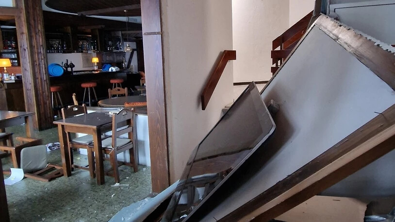 Explosion: In einem Restaurant bei San Bernardino ist Gas ausgetreten. Danach folgte eine Explosion. Der Sachschaden beläuft sich auf mehrere Zehntausend Franken.