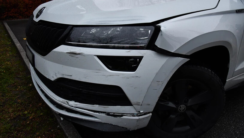 Kollision: Eine Autofahrerin erwischte beim Abbiegen einen 19-jährigen Rollerfahrer.