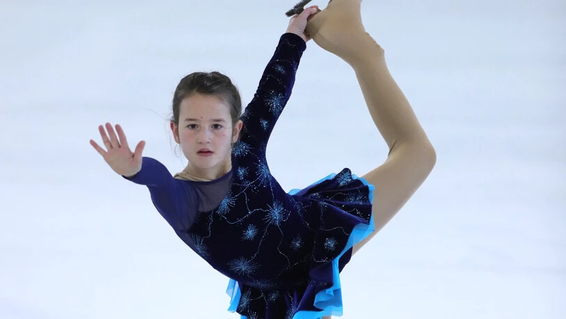 Anna: Läuferin des Eislaufclubs Flims-Surselva im Einsatz.