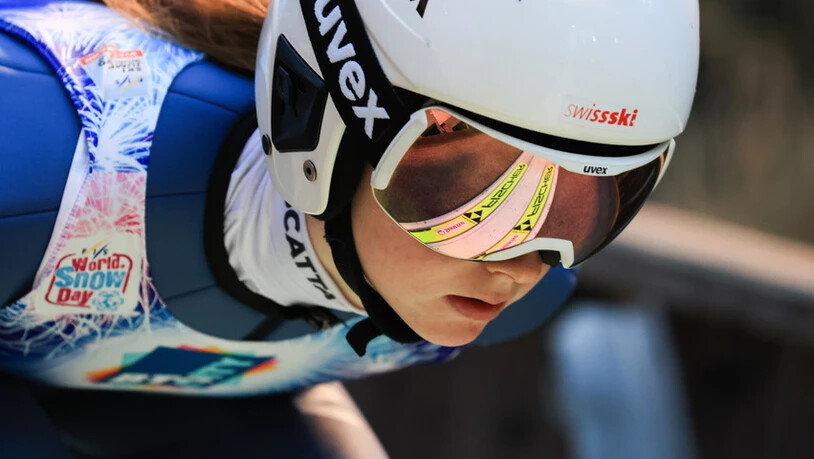 Premiere: Emely Torazza gewinnt im Weltcup der Skispringerinnen ihre ersten beiden Punkte.