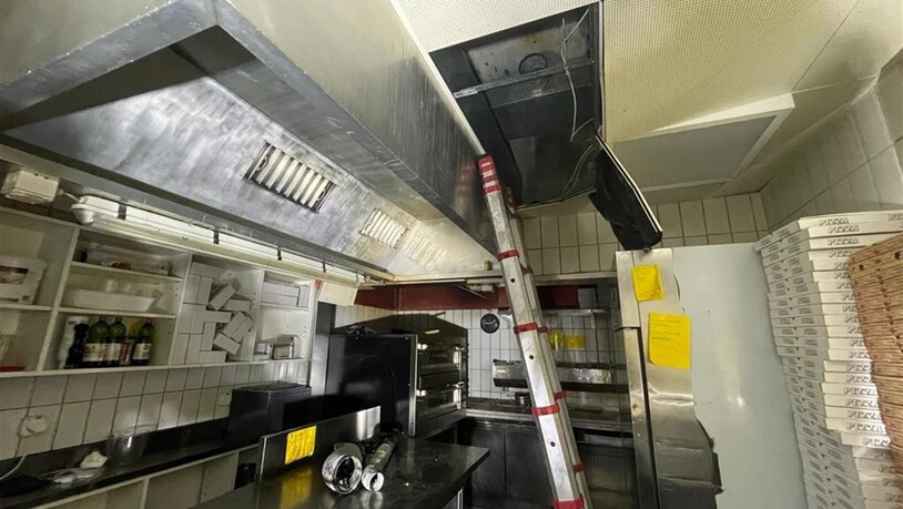 Kaminbrand: Die Feuerweht Landquart lokalisierte den Brand im Untergeschoss des Gebäudes.