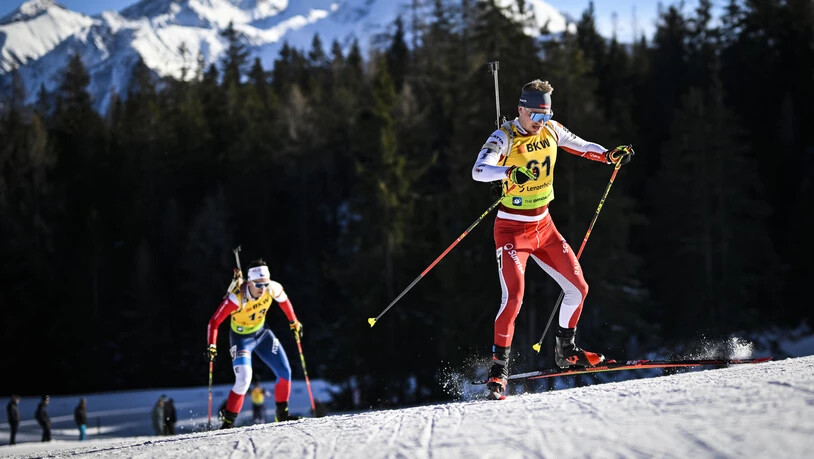 Schwungvoll: Laurin Fravi kämpft sich in Lenzerheide einen Hügel hoch.