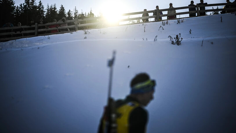Grossartige Sicht: Das Publikum beobachtet das Biathlonspektakel in Lenzerheide.