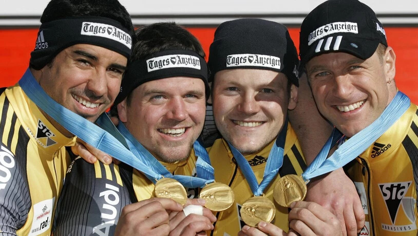 Letzte Schweizer Weltmeister in St. Moritz: Ivo Rüegg mit den Anschiebern Thomas Lamparter, Beat Hefti und Cédric Grand (v.r.)