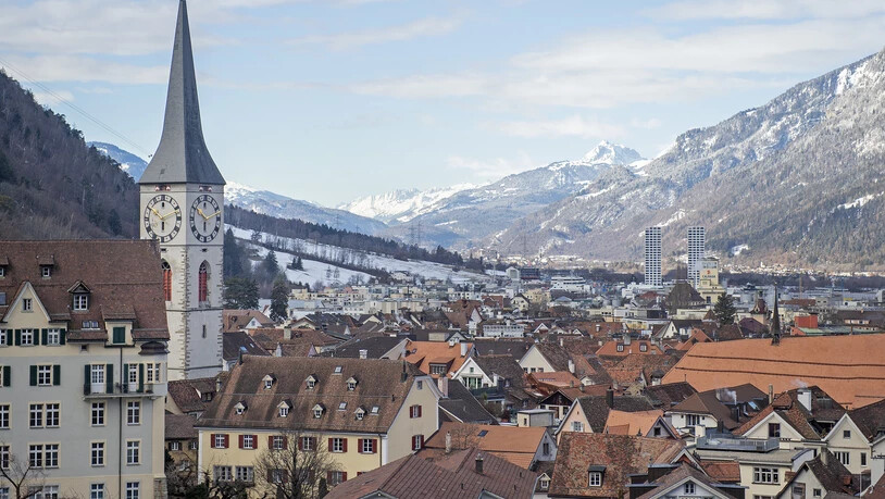 Zwei Kollisionen: In Chur gab es am Dienstag zwei Verkehrsunfälle. In beiden Fällen werden Zeugen gesucht.