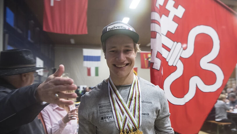 Empfang als fünffacher Junioren-Weltmeister von Davos: Marco Odermatt am 11. Februar 2018 in seiner Heimatgemeinde Buochs im Kanton Nidwalden