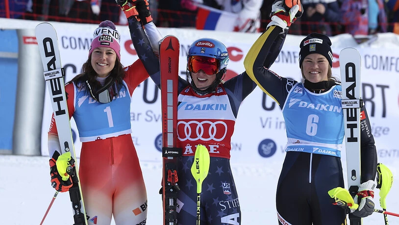 Die ersten drei des Slaloms in Are (v.l.): Wendy Holdener, Mikaela Shiffrin, Anna Swenn Larsson