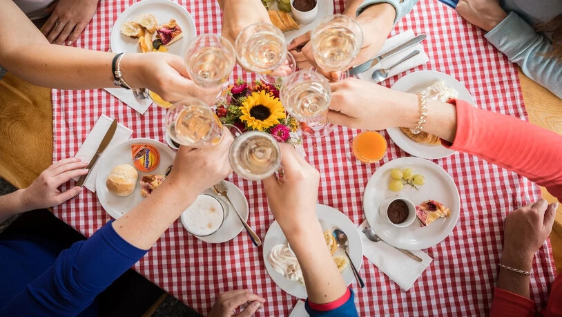 Idee für Ostern: Ein Osterbrunch mit der Familie oder mit Freunden gehört dazu.