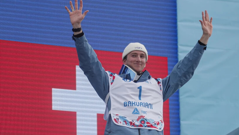 Bronzegewinner: Freeski-Athlet Andri Ragettli freut sich über ein Podest an der WM in Georgien.