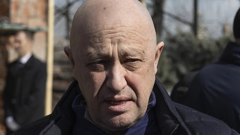 ARCHIV - Wagner-Chef Jewgeni Prigoschin klagt über fehlende Munition für seine Kämpfer.