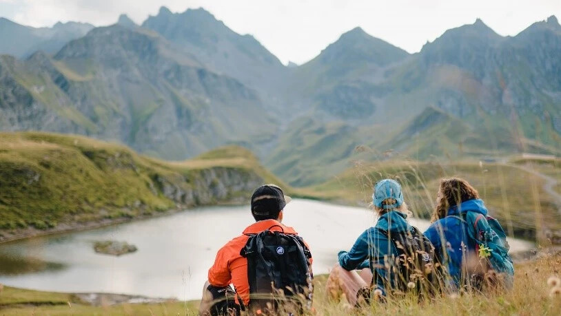 Genussvolle Wanderung: Auf dem Pizol, am Walensee oder am Flumserberg kann man sich eine Auszeit in der Natur gönnen.
