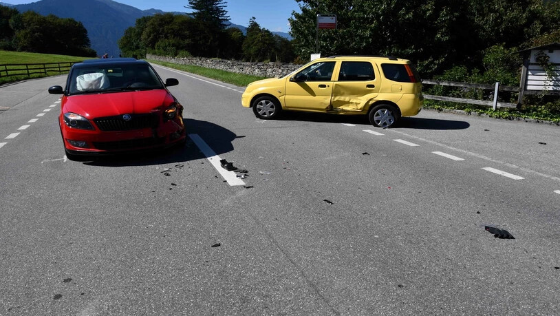 Sachbeschädigung: Beide am Unfall beteiligten Autos mussten abgeschleppt werden.