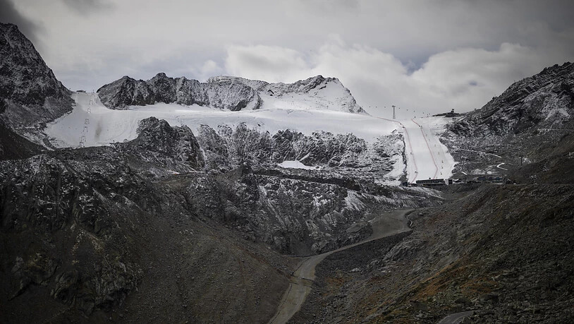 Immer weniger Eis, immer mehr loses Gestein: Die Auswirkungen des Klimawandels werden auf dem Rettenbachgletscher von Sölden immer sichtbarer