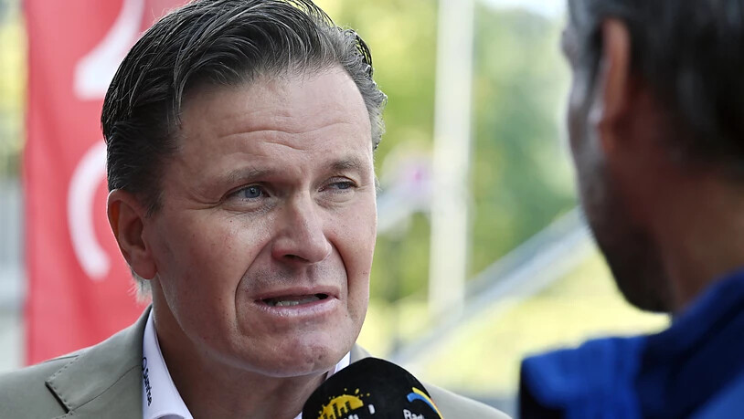 Swiss-Ski-Präsident Urs Lehmann wird am Abgabetag von Swiss-Ski in Dübendorf interviewt