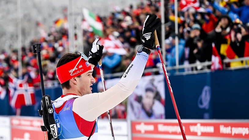 Niklas Hartweg winkt nach toller Leistung dem Publikum zu
