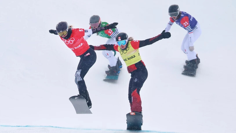 Sina Siegenthaler im gelben Shirt (C) im Kampf Frau gegen Frau