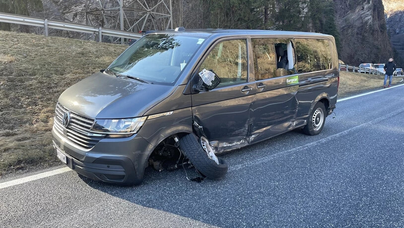 Mietwagen beschädigt: Das Auto mit Fahrtrichtung Grüsch.