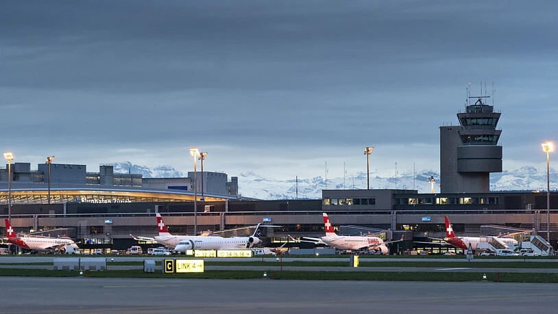 Die Passagierzahlen am Flughafen Zürich steigen weiter: Im Januar sind im Vergleich zum Vorjahr erneut mehr Passagiere über den grössten Schweizer Flughafen gereist.(Archivbild)