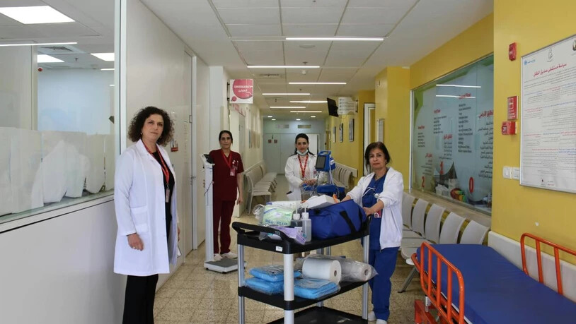 Der Schweizer Verein Kinderhilfe Bethlehem betreibt und finanziert seit 60 Jahren ein Kinderspital im Westjordanland. 68 Kindern aus dem Gazstreifen werden derzeit in diesem Spital medzinisch betreut.