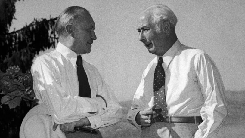 Der deutsche Bundespräsident Theodor Heuss und Bundeskanzler Konrad Adenauer im Juli 1950. (Archivbild)