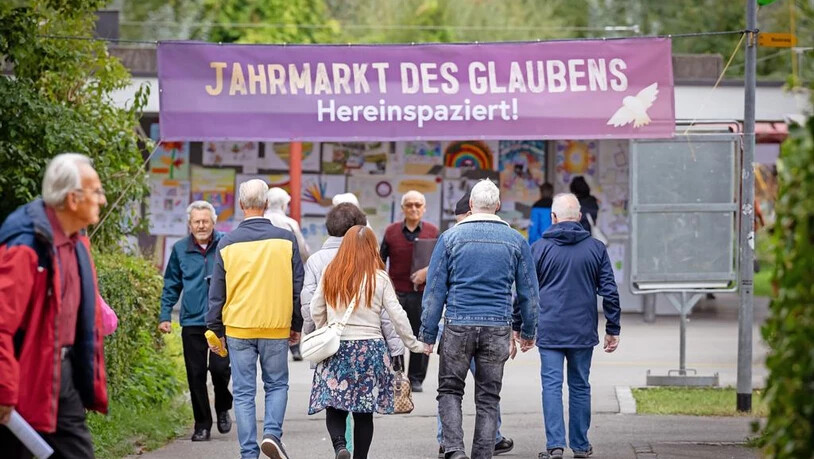 Ein Wochenende im Zeichen der Kirchen: Rund um die Kirche in Jona herrschte am Wochenende buntes Treiben, die Kirchen der Stadt luden zum ökumenischen Kirchentag 2024.
