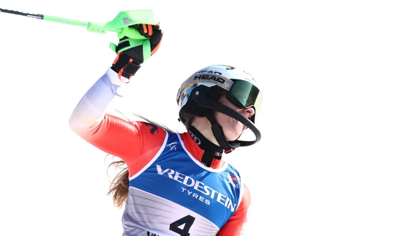 Der Moment, in dem der Titelgewinn feststeht: Camille Rast nach der Zieldurchfahrt im zweiten Lauf