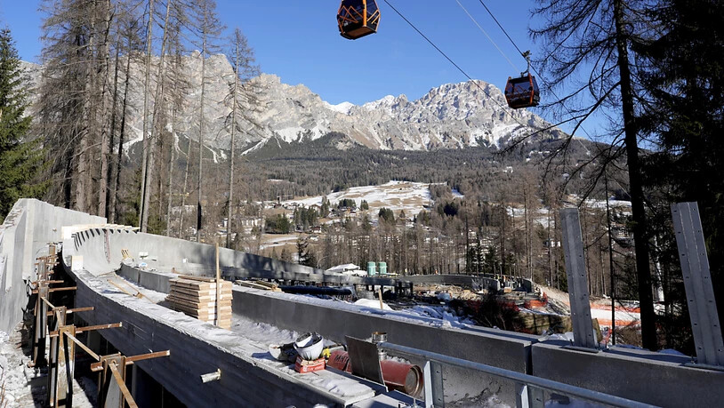 Auf der Baustelle in Cortina d'Ampezzo gibt es noch viel zu tun, wie eine Aufnahme von Ende Januar 2025 zeigt