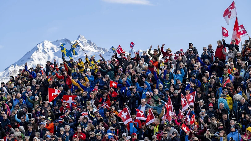 Die Schweizer Fans sehnen sich nach der ersten Schweizer Medaille an der Biathlon-WM in Lenzerheide. Für das Abschluss-Wochenende wird eine volle Arena erwartet