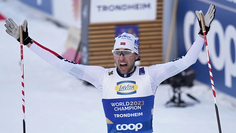 König der Kombinierer: Jarl Magnus Riiber jubelt über seinen zehnten WM-Titel