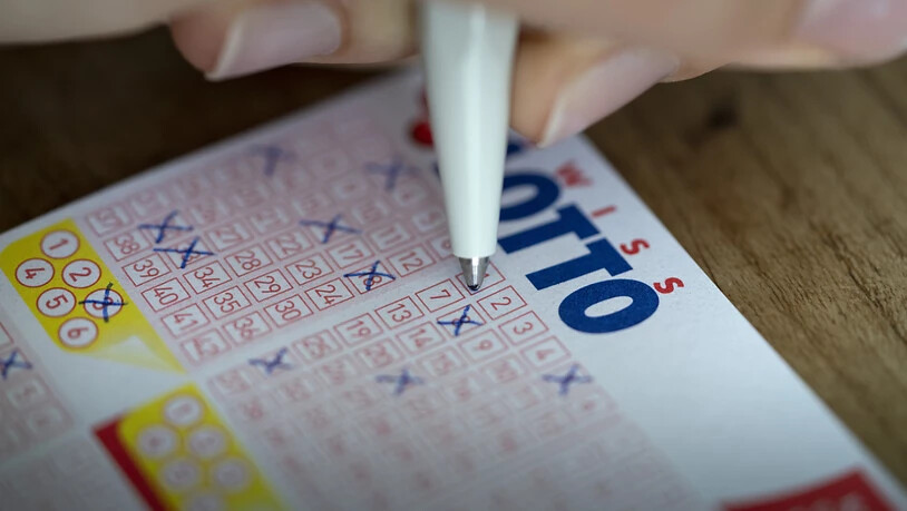 Für die nächste Ziehung vom Samstag befinden sich 12 Millionen Franken im Jackpot. (Archivbild)