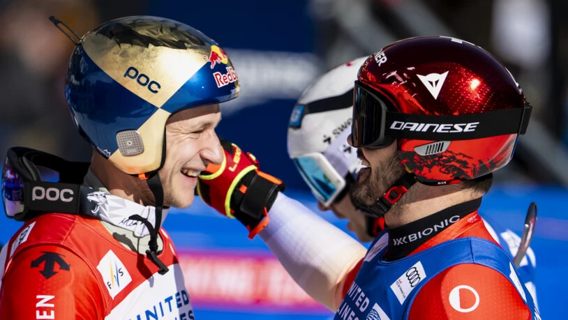 Loïc Meillard (rechts) und Marco Odermatt sorgen zum Abschluss für einen Schweizer Doppelsieg