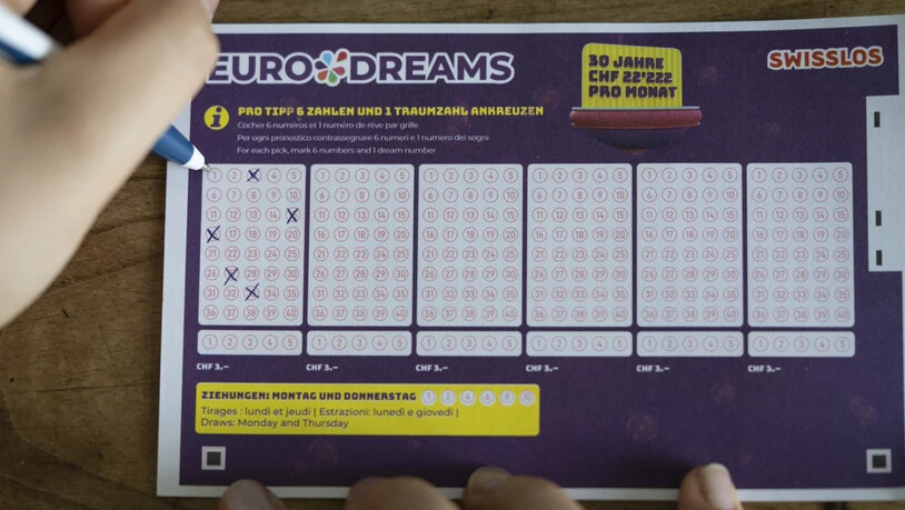 Eine Spielerin oder ein Spieler aus Frankreich hat am Montag eine Rente von monatlich 2222 Franken während fünf Jahren gewonnen. (Symbolbild)