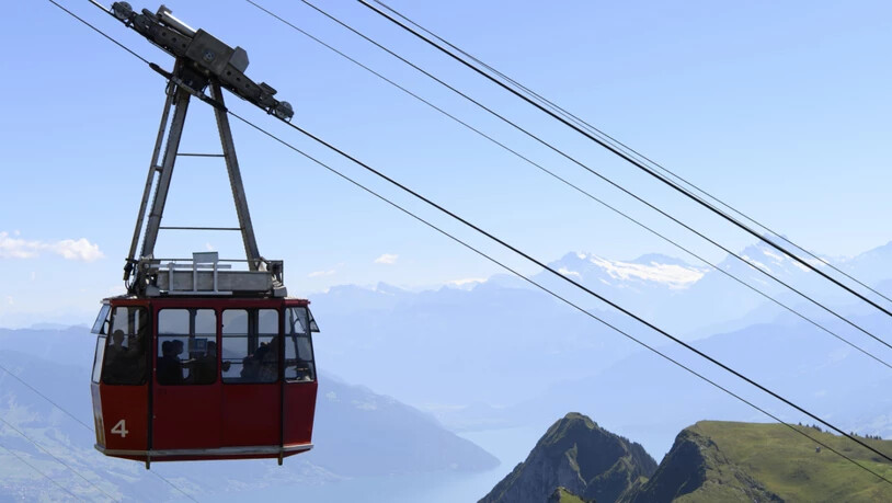 Die Bergbahnen in der Schweiz sind sehr gut in die Sommersaison gestartet. Die Gästezahlen kletterten dank dem sonnigen und trockenen Monat Juni in die Höhe.(Symbolbild)
