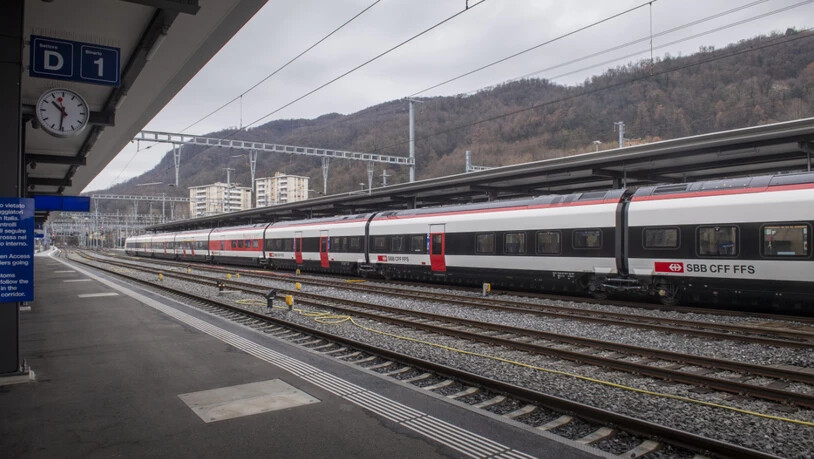 Der internationale Bahnverkehr zwischen Chiasso und Mailand war auch am Mittwoch noch unterbrochen. Grund waren Unwetterschäden in Norditalien. (Archivbild)