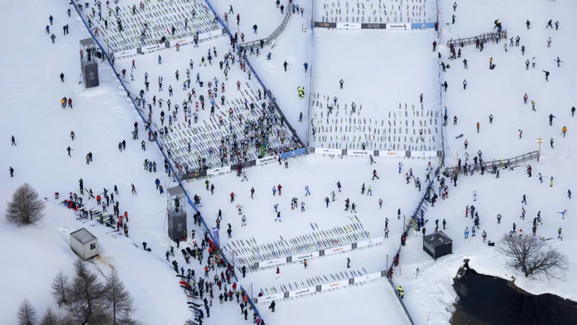 Am Engadiner Skimarathon benutzten Langläuferinnen und Langläufer auch PFAS-haltiges Skiwachs. Offiziell ist dieses verboten. (Archivbild)