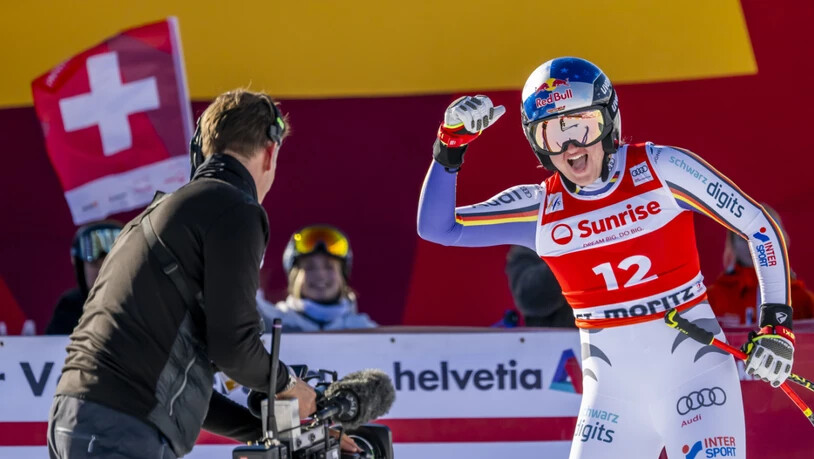 Die 22-jährige Deutsche Emma Aicher jubelt nach ihrer Fahrt, die um 24 Hundertstel schneller war als diejenige von Vortagessiegerin Lindsey Vonn