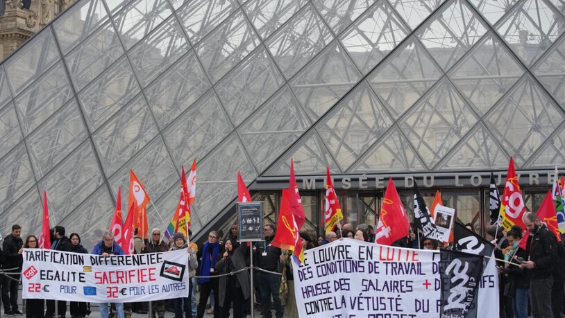Der Louvre in Paris wird weiterhin bestreikt.