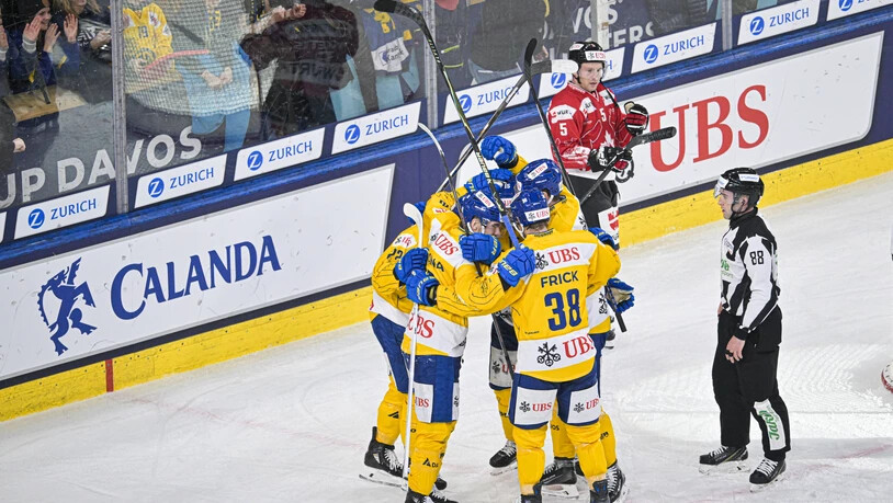Sieg, aber kein Platz 1: Der HC Davos setzt sich gegen Team Canada durch, bleibt aber auf Rang 2 der Gruppe.