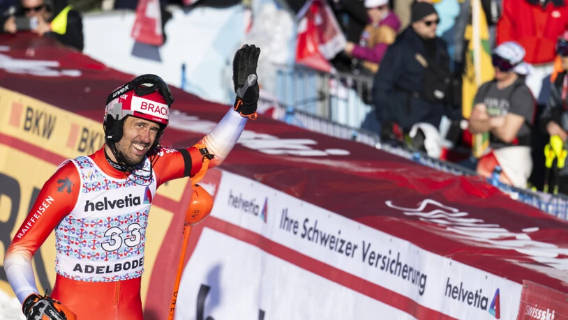 Emotionen pur: Ramon Zenhäusern klatscht mit den Fans am Chuenisbärgli ab