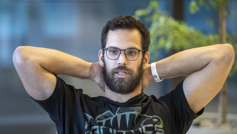 Der Schweizer Anschieber erlitt beim Unfall schwere Verletzungen im Brustkorb und Beckenbereich und musste in Dresden mehrfach notoperiert werden