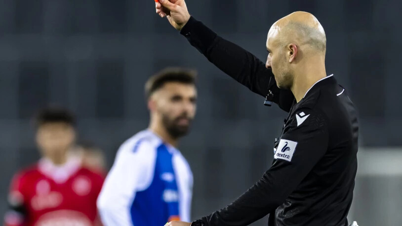 Ismail Beka von den Grasshoppers muss wie Olivier Mambwa von den Young Boys zweimal pausieren