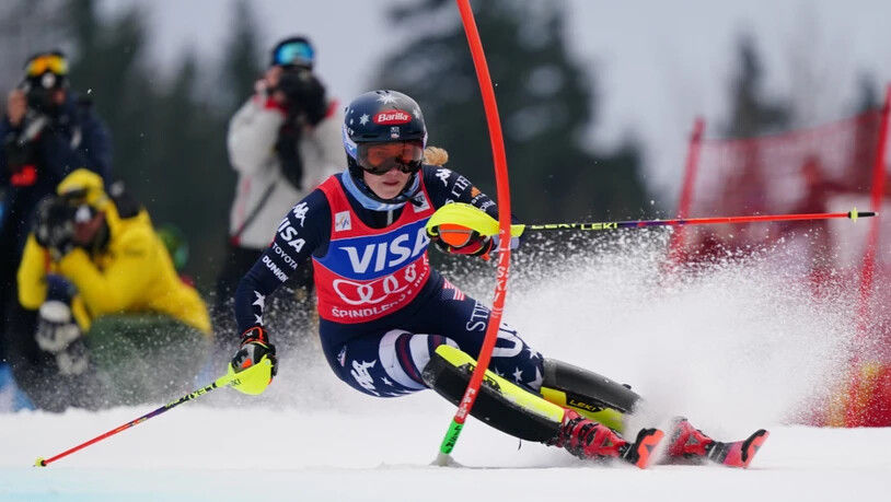 Mikaela Shiffrin lässt im ersten Lauf des Slaloms von Spindleruv Mlyn der Konkurrenz keine Chance