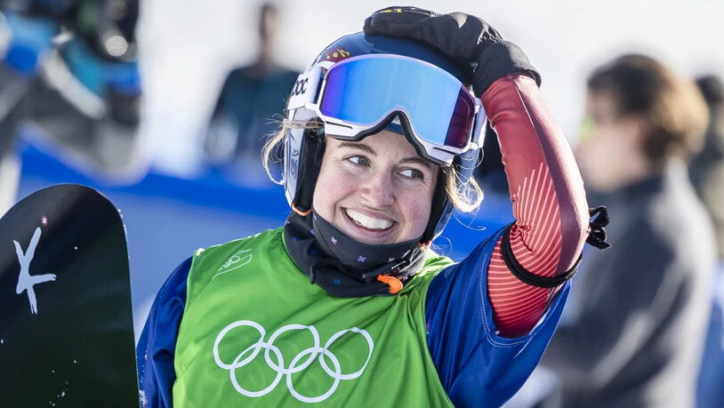 Noémie Wiedmer freut sich nach dem souveränen Halbfinal-Auftritt im Zielraum in Livigno über ihre Final-Qualifikation