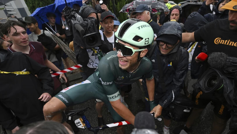 Für Jonathan Milan, im Bild nach einem Etappensieg an der letztjährigen Tour de France, beginnt die Saison mit einem Sturz