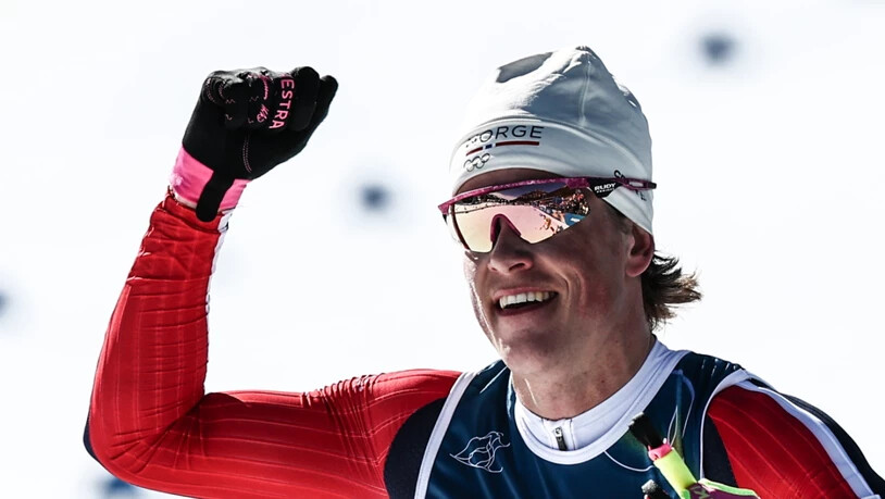 Der jubelnde Norweger: Johannes Klaebo hat an diesen Winterspielen schon fünfmal Gold gewonnen - am Samstag folgt zum Abschluss noch das Rennen über 50 km klassisch