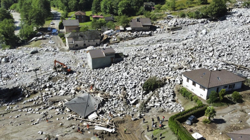 Ein heftiges Unwetter traf im Juni 2024 den Weiler Sorte in der Gemeinde Lostallo GR. (Archivbild)