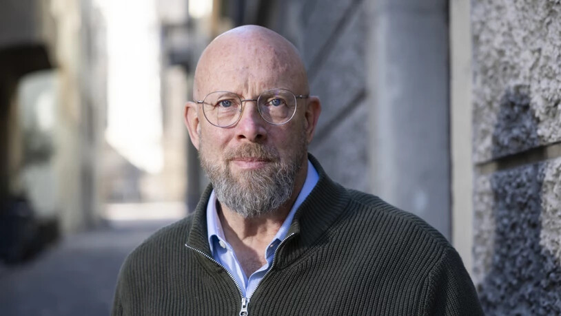 Neben den körperlichen Schmerzen müssen die Brandopfer von Crans-Montana nun auch lernen, die "Blicke der anderen" auszuhalten, sagt der Genfer Psychologe und Psychotherapeut Philip Jaffé.