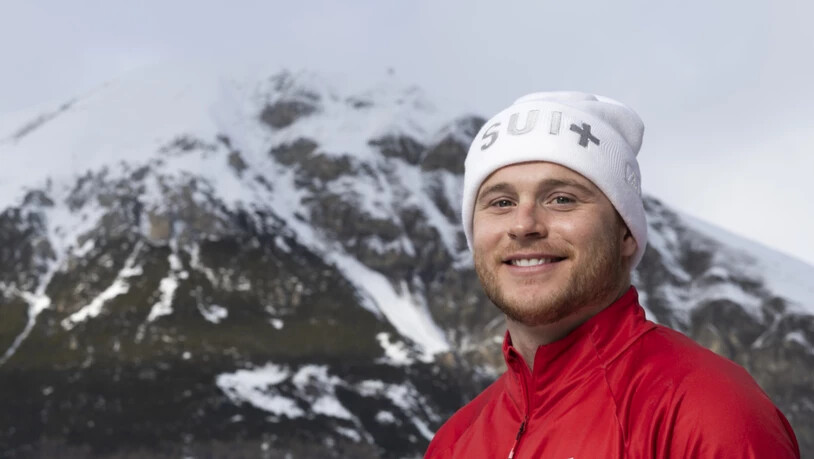 Dario Caviezel freut sich über den Podestplatz (Archivaufnahme)