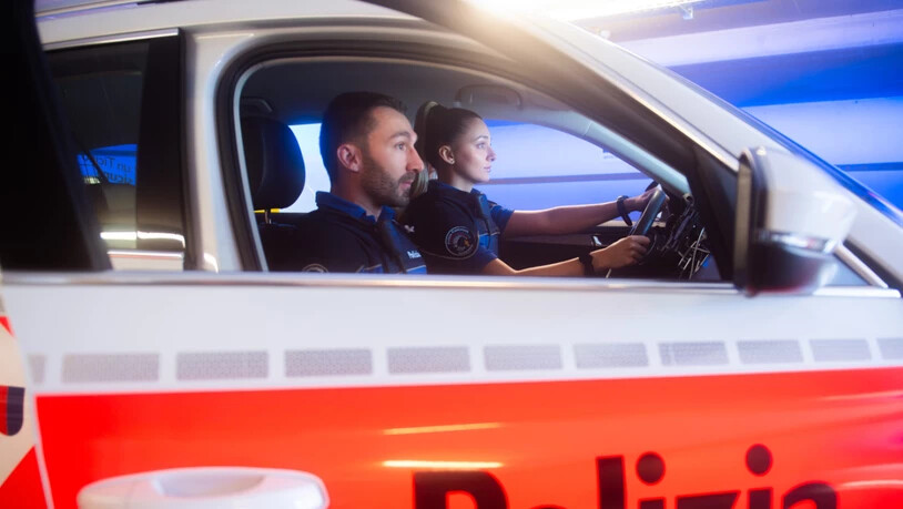 Bei einem Arbeitsunfall im Tessin wurde am Donnerstag ein Mann unter einem Bagger eingeklemmt und verletzte sich schwer. (Symbolbild)